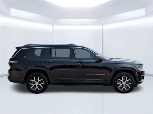 Used 2024 Jeep Grand Cherokee L Limited AWD/4WD image 8
