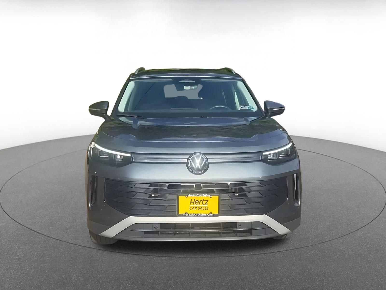 Used 2026 Volkswagen Tiguan SE AWD/4WD image 4