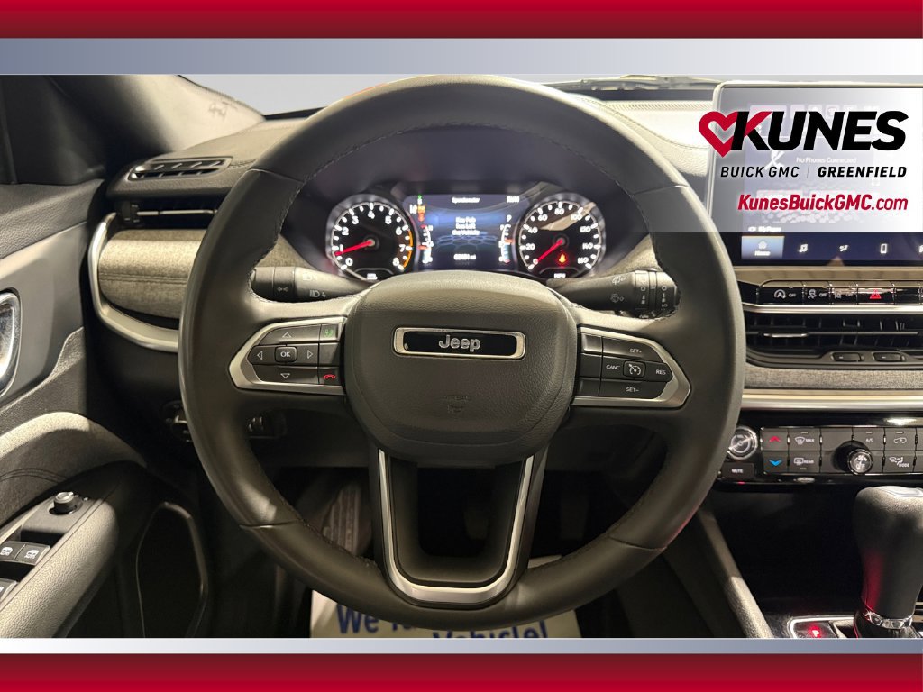 Used 2024 Jeep Compass Latitude AWD/4WD image 15