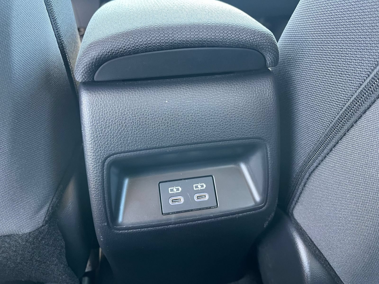 Used 2025 Toyota Corolla LE FWD image 22