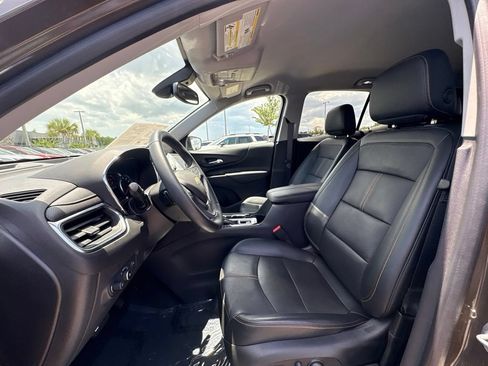 Used 2023 Chevrolet Equinox Premier FWD image 13