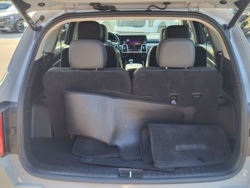 Certified 2023 Kia Sorento SX FWD image 4