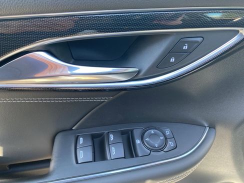 Used 2021 Buick Envision Preferred image 23