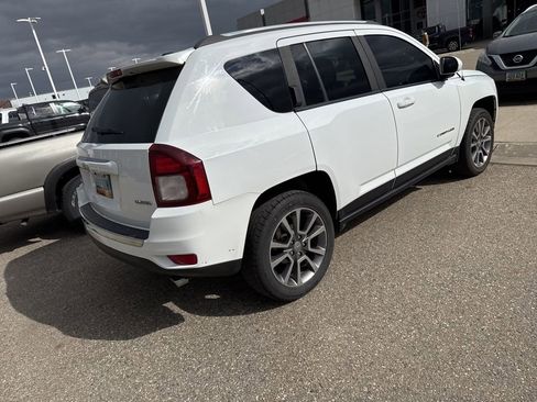 Used 2015 Jeep Compass Limited w/ Sun/Sound Group AWD/4WD image 4