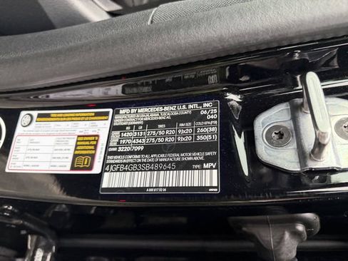 Certified 2025 Mercedes-Benz GLE 450e 4MATIC image 33