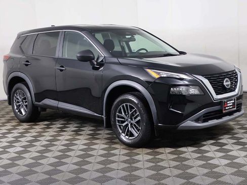 Used 2023 Nissan Rogue S AWD/4WD image 2