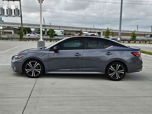 Used 2020 Nissan Sentra SR w/ Premium Package image 5