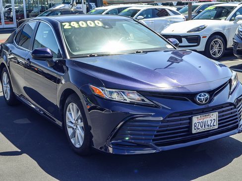 Used 2022 Toyota Camry LE FWD image 17