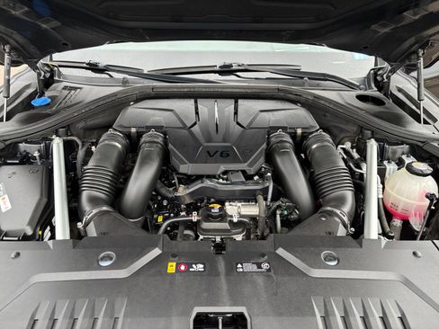 Used 2023 Genesis GV70 3.5T Sport w/ Sport Prestige Package image 21