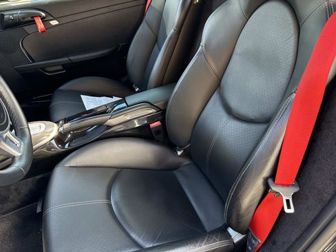 Used 2011 Porsche Boxster Spyder image 17