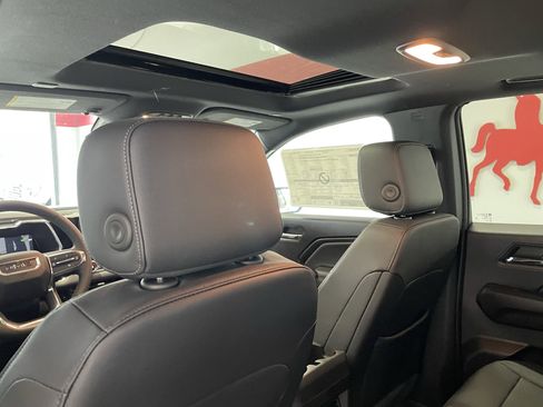 New 2026 GMC Canyon Elevation w/ Convenience Package image 10