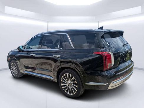 Used 2023 Hyundai Palisade Calligraphy w/ Cargo Package FWD image 5