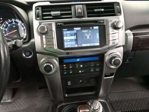 Used 2018 Toyota 4Runner Limited AWD/4WD image 24