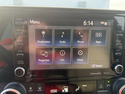 Used 2021 Toyota Highlander XLE FWD image 9