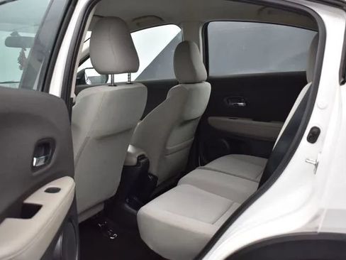 Used 2021 Honda HR-V LX image 15