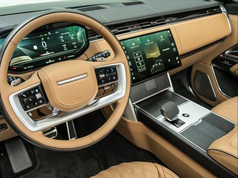 New 2025 Land Rover Range Rover Long Wheelbase Autobiography image 23