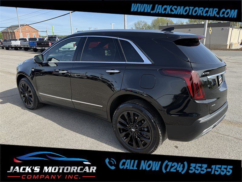 Used 2025 Cadillac XT5 Premium Luxury w/ LPO, Floor Liner Package AWD/4WD image 9