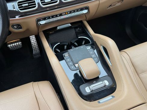 Used 2024 Mercedes-Benz GLS 450 4MATIC image 14