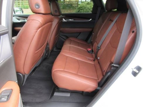 Used 2023 Cadillac XT5 Premium Luxury w/ Technology Package FWD image 32