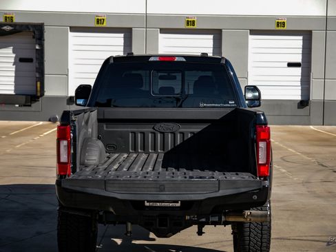 Used 2022 Ford F250 Lariat w/ Black Appearance Package image 95