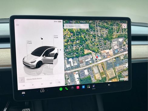 Used 2022 Tesla Model Y Performance AWD/4WD image 26