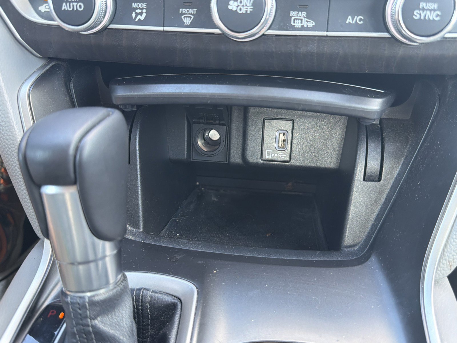 Used 2018 Honda Accord EX-L image 32
