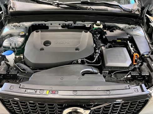 New 2026 Volvo XC40 B5 Ultra w/ Protection Package Premier AWD/4WD image 14
