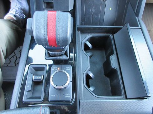 Used 2024 Toyota Sequoia TRD Pro AWD/4WD image 33