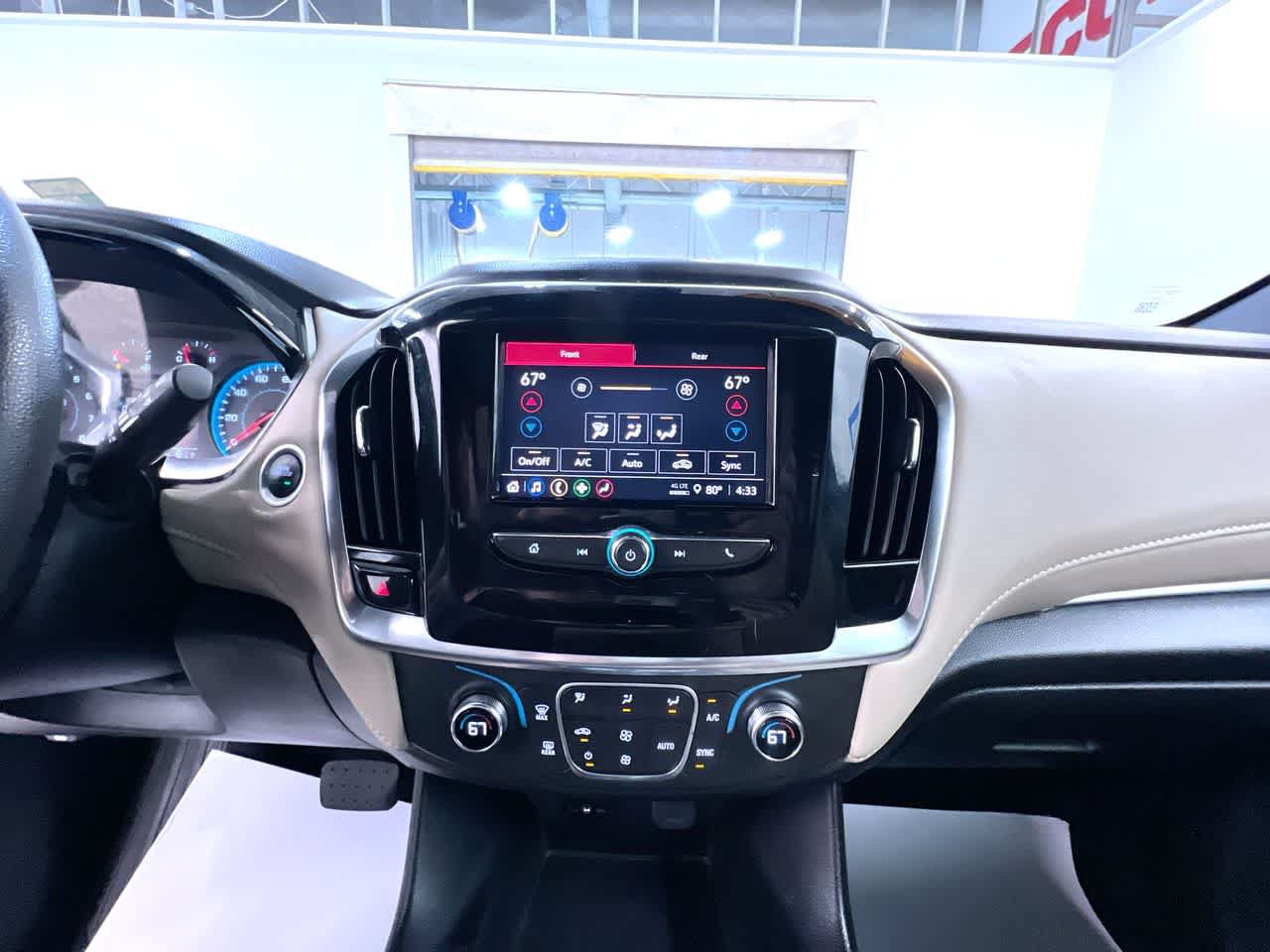 Used 2023 Chevrolet Traverse LS FWD image 28