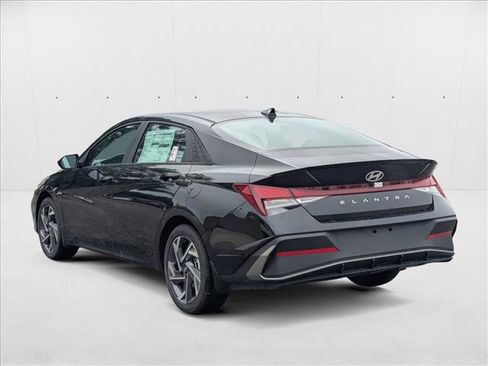 New 2025 Hyundai Elantra Sport image 9