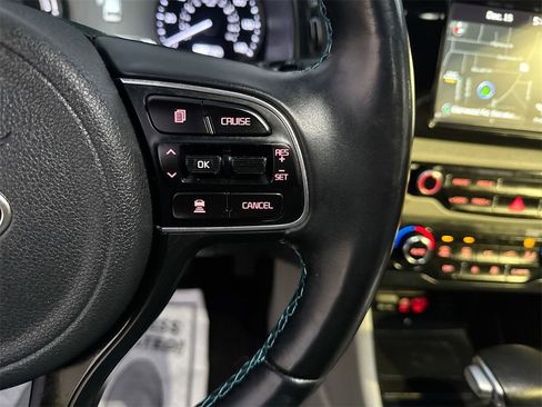 Used 2019 Kia Niro EX Premium w/ Sunroof Package image 18