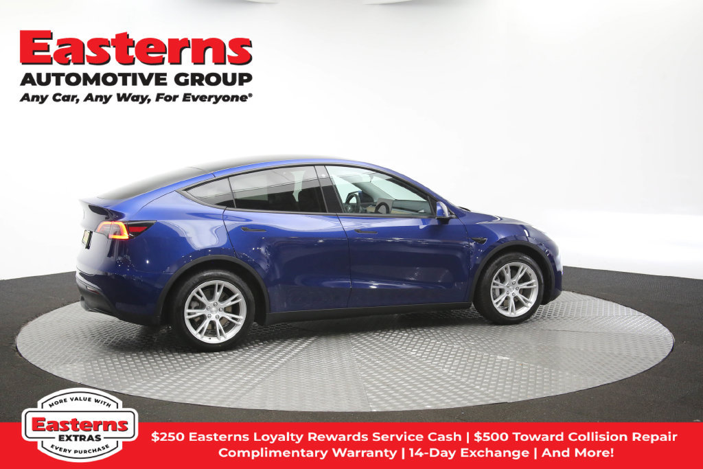 Used 2021 Tesla Model Y Long Range AWD/4WD image 41