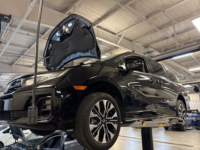 Certified 2025 Honda Odyssey Elite