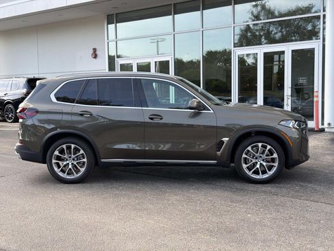 Certified 2026 BMW X5 xDrive40i AWD/4WD image 4