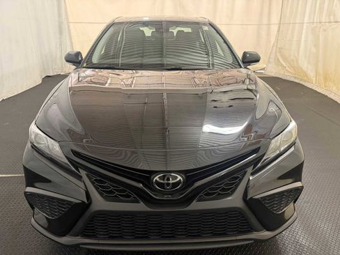 Certified 2023 Toyota Camry SE image 3