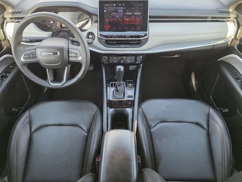 Used 2024 Jeep Compass Limited image 18