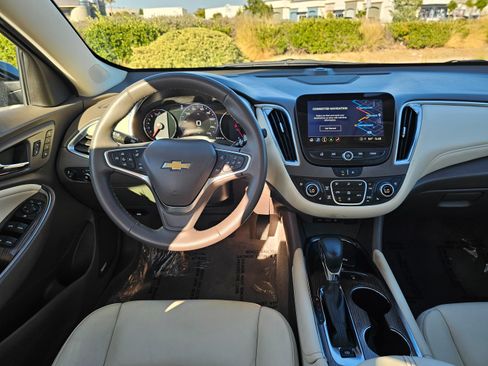 Used 2024 Chevrolet Malibu LT FWD image 25