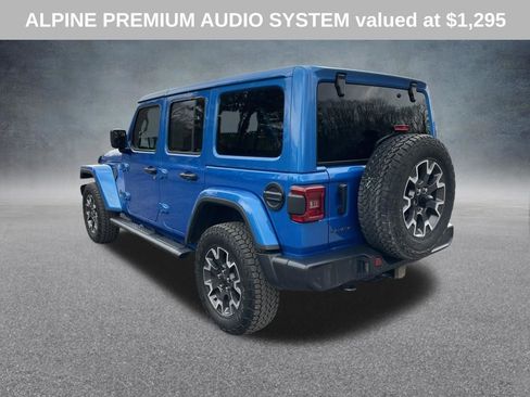 Used 2025 Jeep Wrangler Unlimited Sahara w/ Dual Top Group AWD/4WD image 7