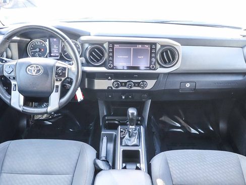 Used 2020 Toyota Tacoma SR5 image 15