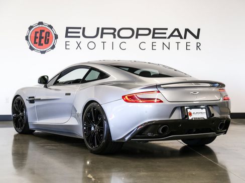 Used 2014 Aston Martin Vanquish Coupe RWD image 9