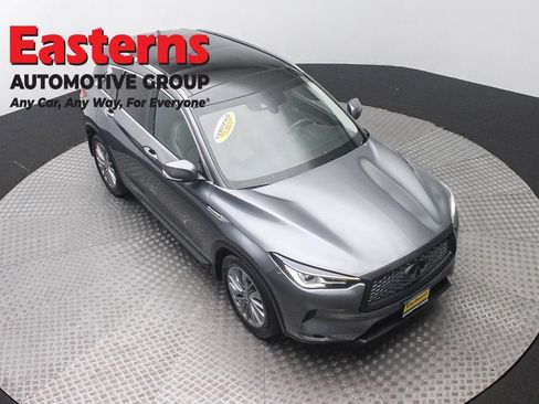Used 2023 INFINITI QX50 Luxe AWD/4WD image 3