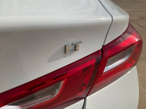 Used 2024 Chevrolet Malibu LT FWD image 31