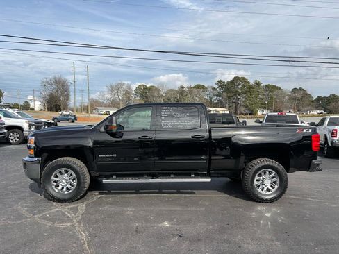 Used 2018 Chevrolet Silverado 2500 LT w/ LT Convenience Package image 9