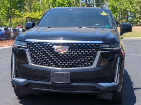 Used 2021 Cadillac Escalade Premium Luxury image 3