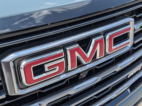 New 2026 GMC Yukon XL AT4 w/ AT4 Premium Plus Package AWD/4WD image 37