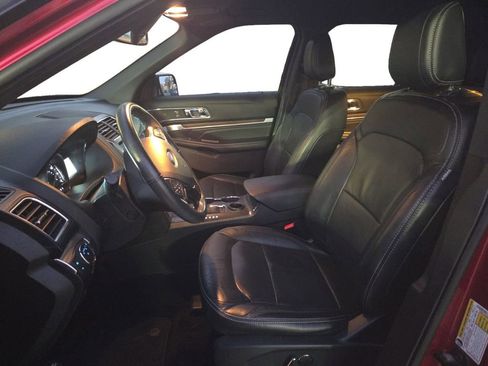 Used 2018 Ford Explorer Limited image 9