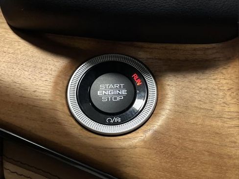 Used 2023 Jeep Grand Cherokee Summit image 23