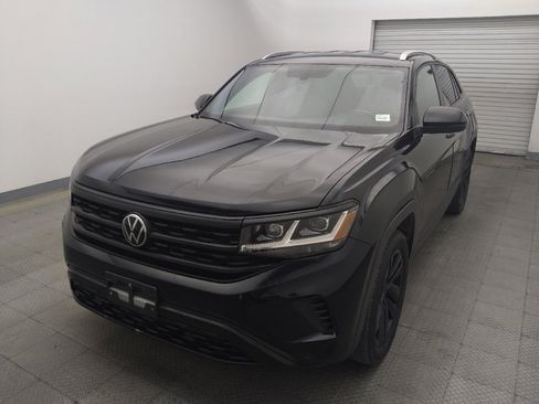 Used 2022 Volkswagen Atlas Cross Sport SE FWD image 15