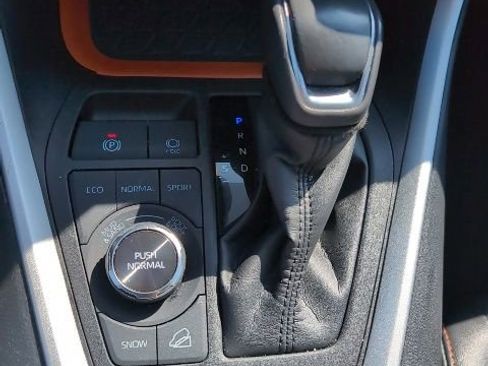 Used 2024 Toyota RAV4 Adventure image 12