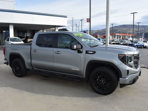 Used 2025 GMC Sierra 1500 Elevation w/ Elevation Premium Package image 9